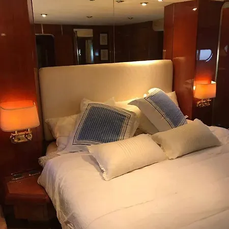 Hotel en barco Barco Noha Muros