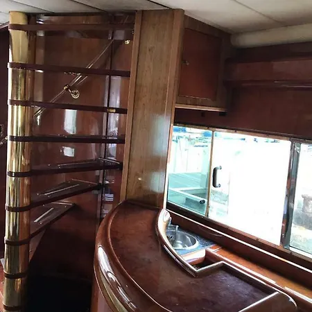 Hotel en barco Barco Noha Muros